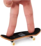 GIRL-GEERING-TD